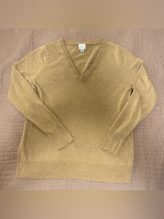 a new day Sweaters - a new day V-Neck Sweater in Camel Tan